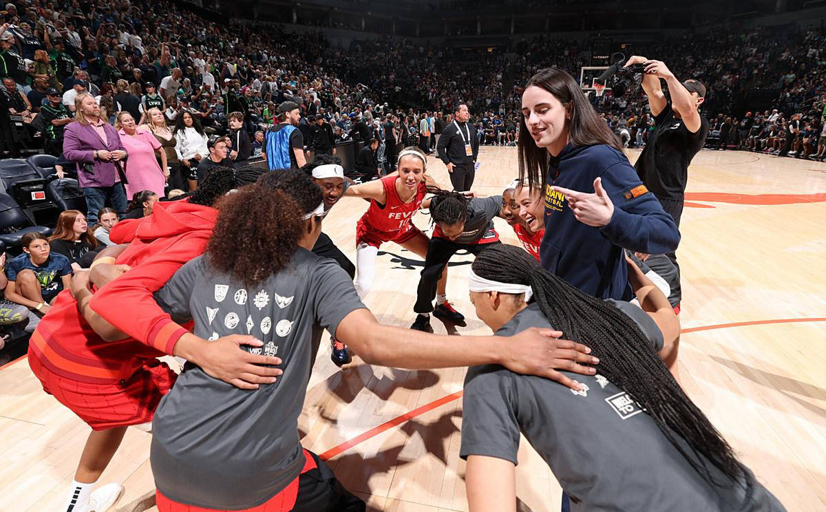 太阳队整体默契,战胜对手展现团队实力 太阳队整体默契,战胜对手展现团队实力