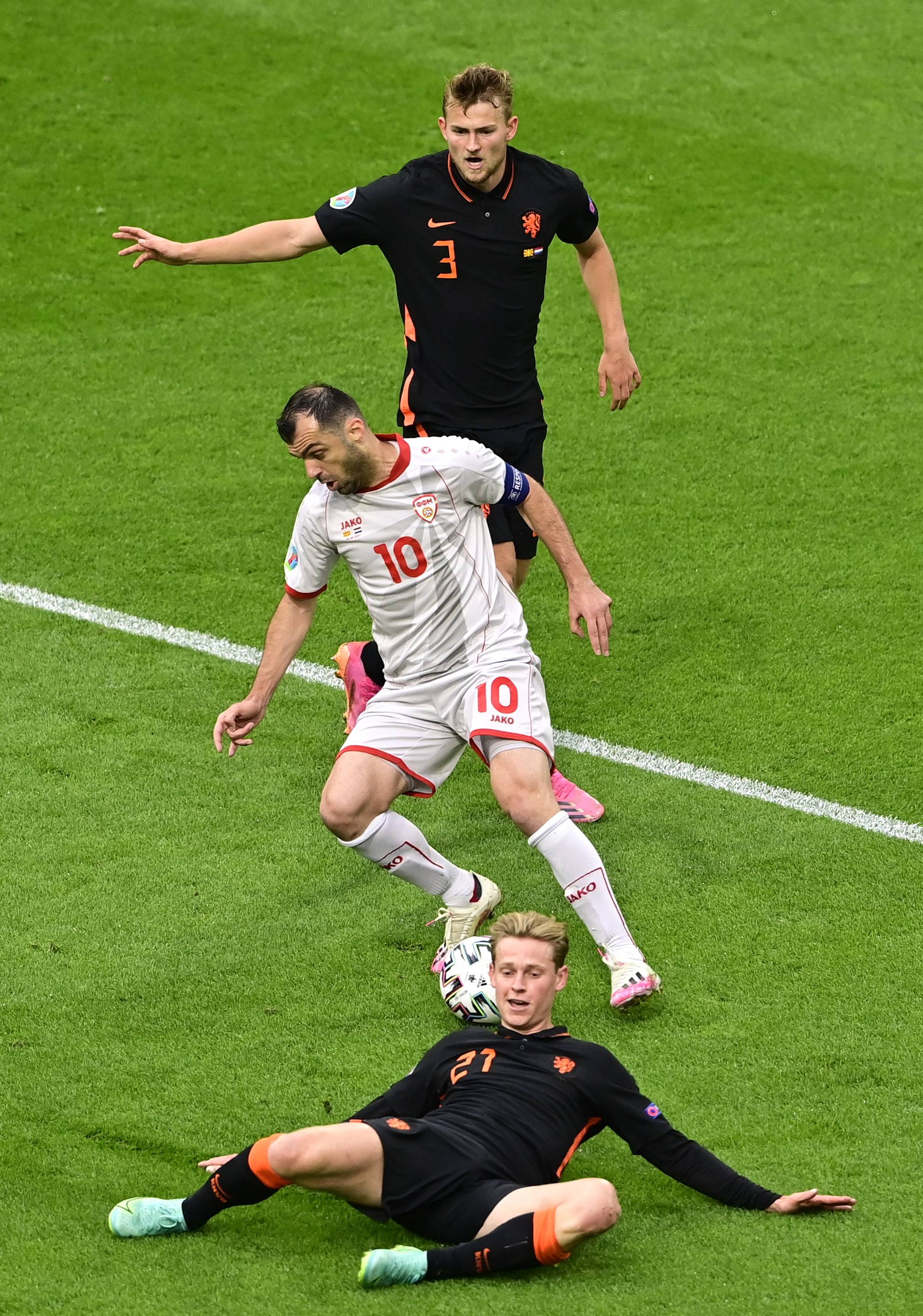 FB体育官网-马其顿队被逆转惨淘汰出局