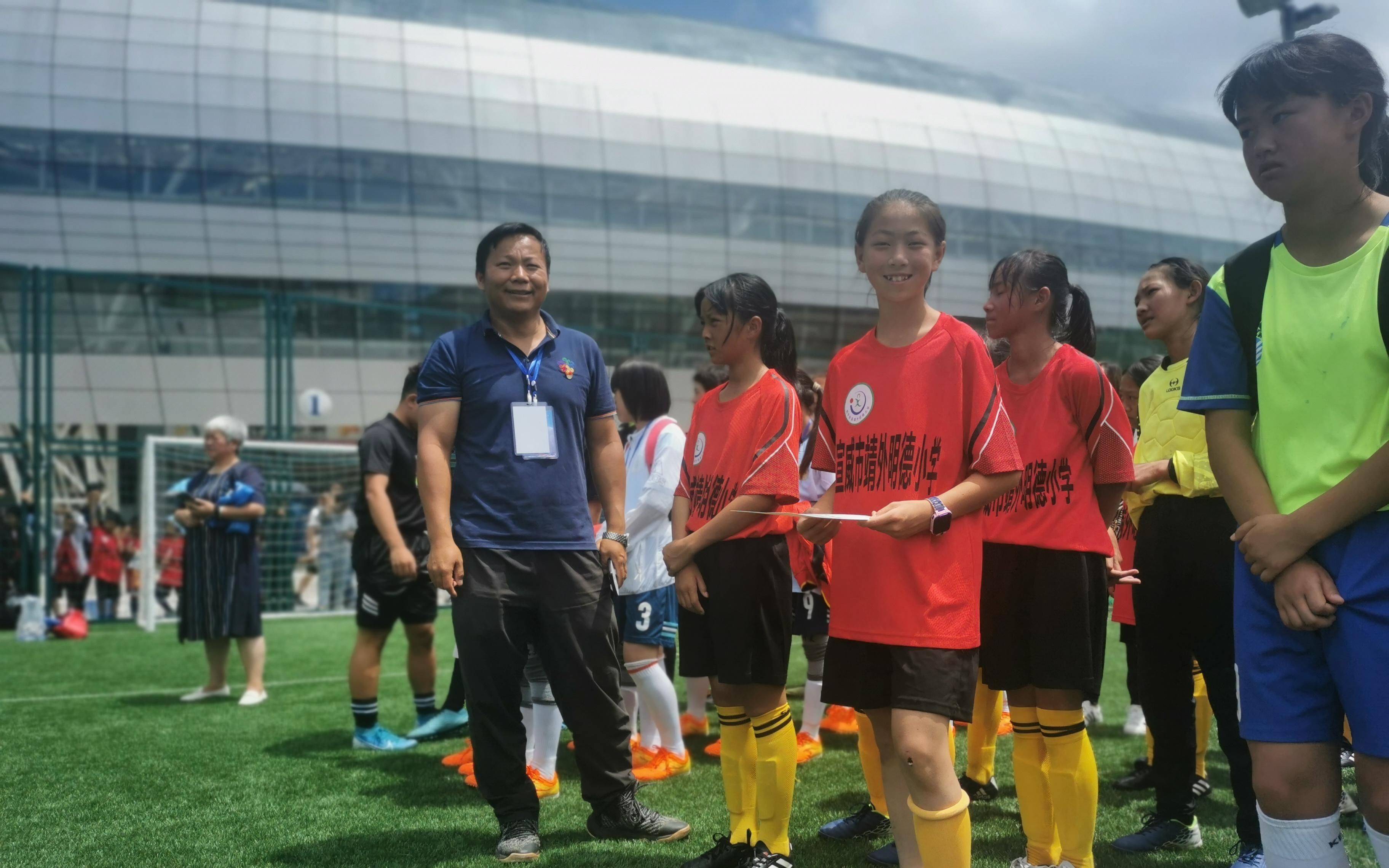 FB体育官方网站-赛场上的风云人物女足比赛教练心得